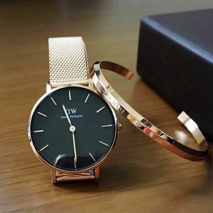 Đồng Hồ Nữ Daniel Wellington mặt đen kèm lắc tay DW size S - Size 32mm