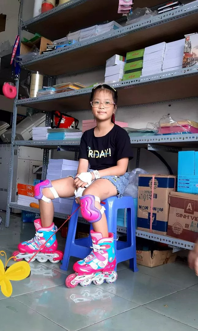 [Tặng Bảo Vệ Hoặc Túi] Giày Patin Trẻ Em Cougar 835LSG, Bánh Đầu Có Đèn Phát Sáng, Có Nút Chỉnh Size