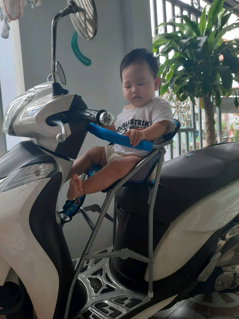 GHẾ NGỒI XE MÁY TAY GA SH NAM - SH LỚN CHO BÉ , GHẾ GA XẾP SẮT SƠN TĨNH ĐIỆN