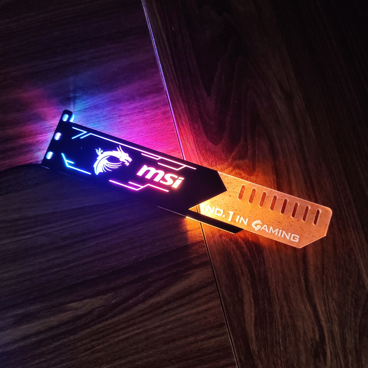 Đỡ VGA Led RGB Logo MSI đồng bộ màu với bộ điều khiển Coolmoon Controller - Hàng nhập khẩu