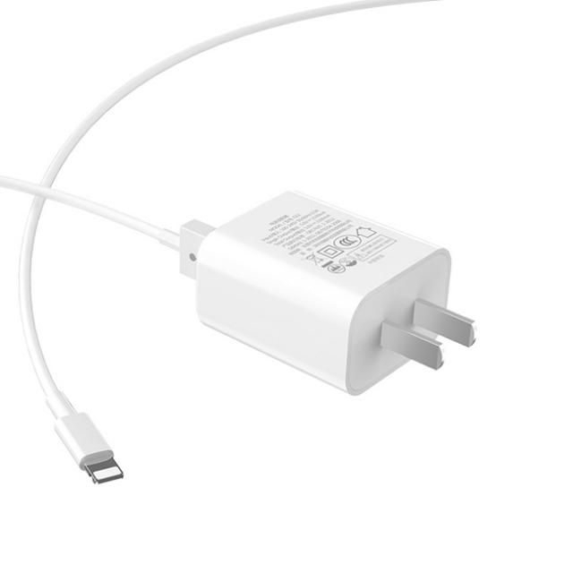 Bộ sạc nhanh 2.1A Hoco C62 chân dẹt 2 cổng Usb kèm dây sạc cho iPhone/iPad - Hàng chính hãng