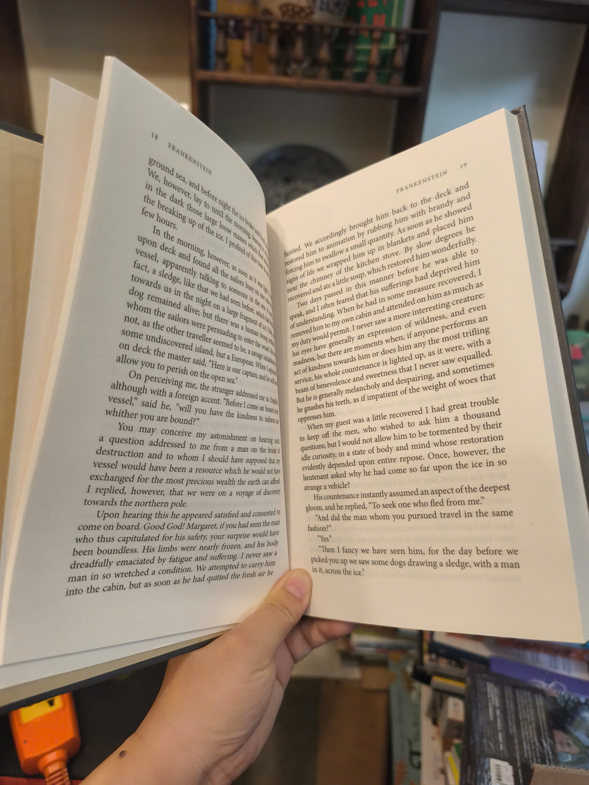 Sách - Frankenstein by Mary Shelley (Cranford Classics) | Horror / Ngoại văn Nhập khẩu / Bìa cứng