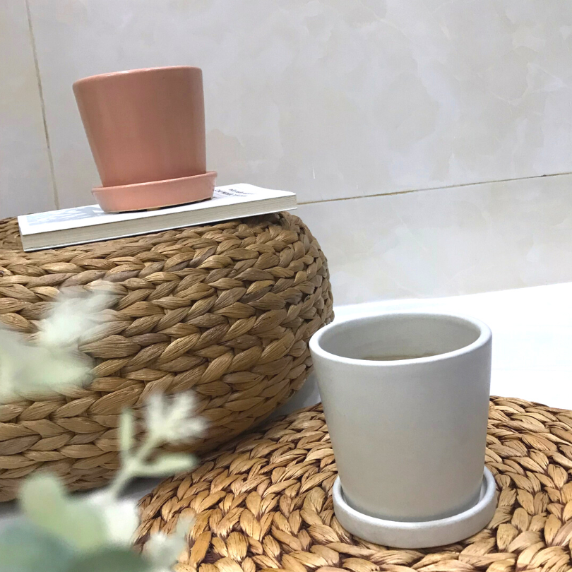 Chậu gốm sứ mini Smile Decor trồng cây trong nhà, sân vườn kèm đĩa