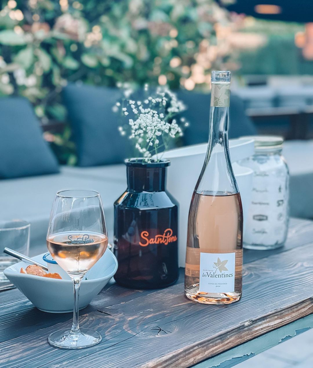 Rượu vang hồng Pháp Chateau les Valentines, Cotes de Provence