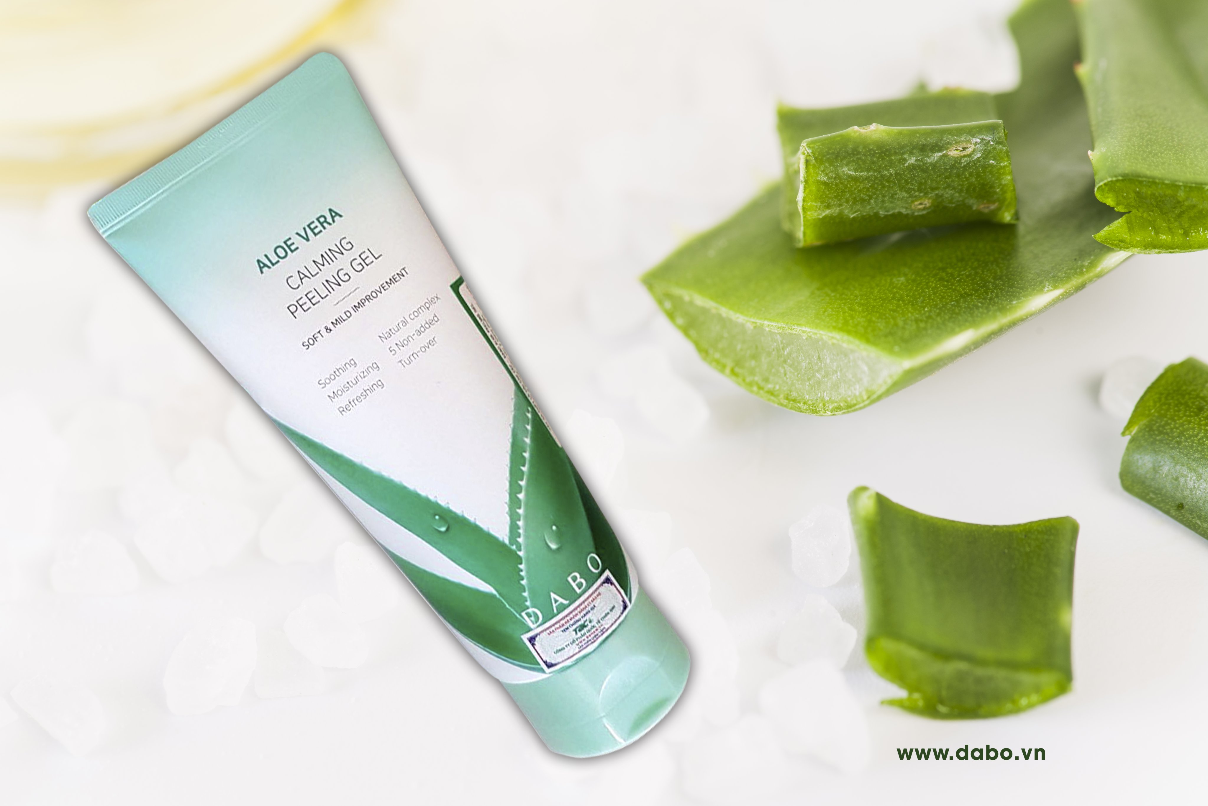 Tẩy da chết trắng da Lô Hội Hàn Quốc cao cấp - DABO Aloe Vera Calming Peeling Gel 180ml