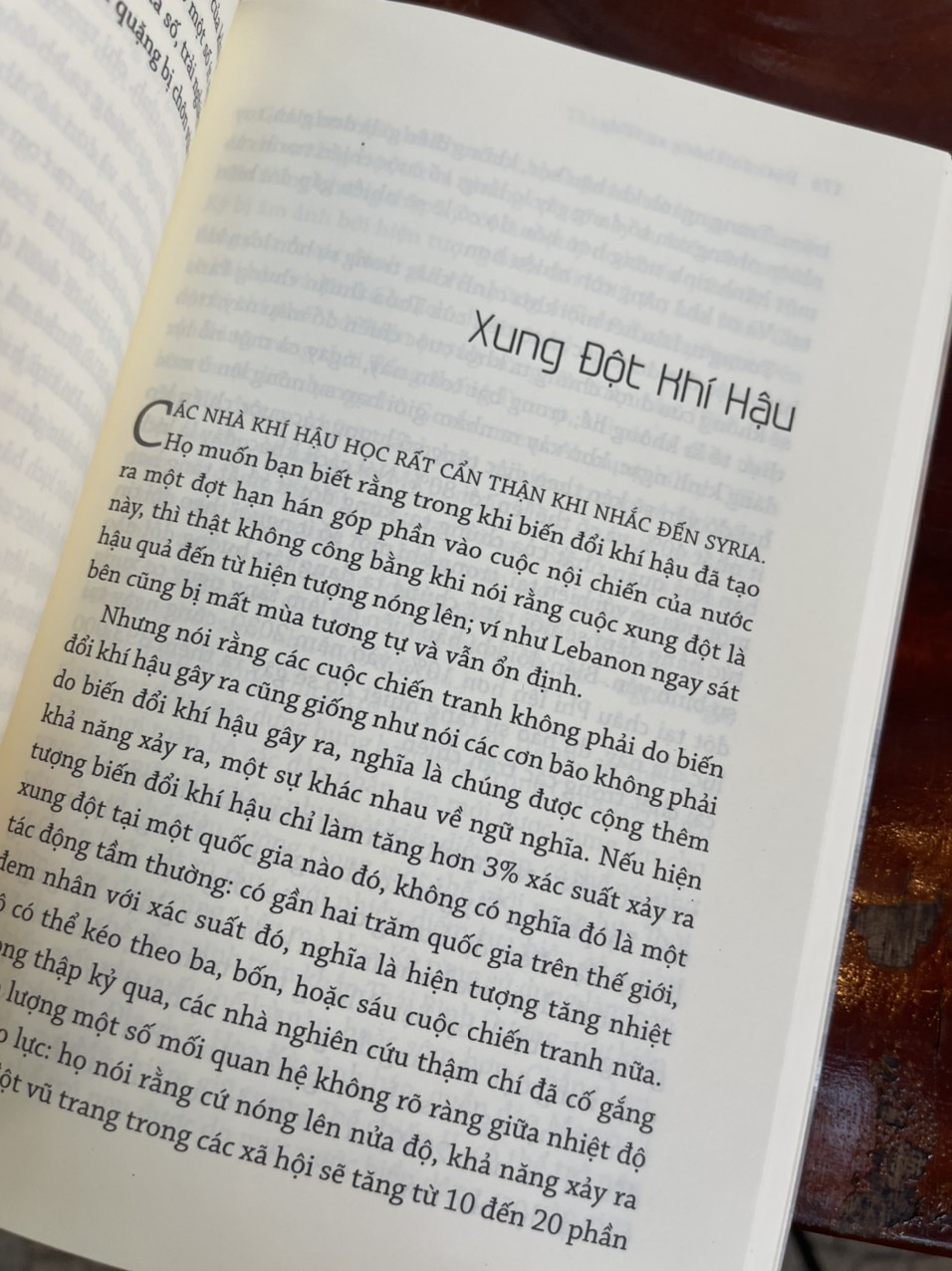 ĐỊA CẦU KHÔNG SỰ SỐNG – CUỘC SỐNG SAU THỜI KÌ NÓNG LÊN TOÀN CẦU - David Wallace-Wells – Phạm Miên  dịch - NXB Trẻ – Bìa mềm