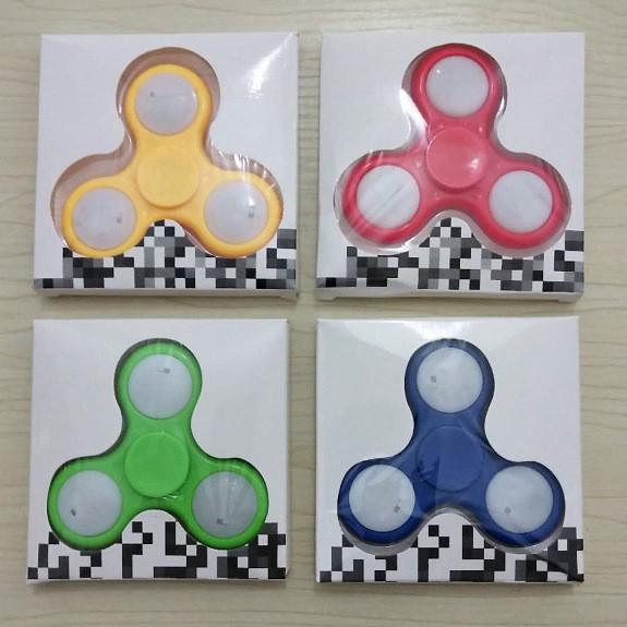 Con quay 3 cánh nhựa Spinner (Nhiều màu