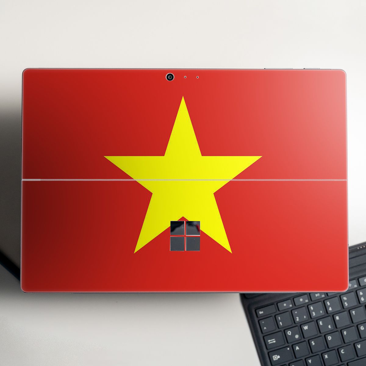 Skin dán hình cờ Việt Nam cho Surface Go, Pro 2, Pro 3, Pro 4, Pro 5, Pro 6, Pro 7, Pro X