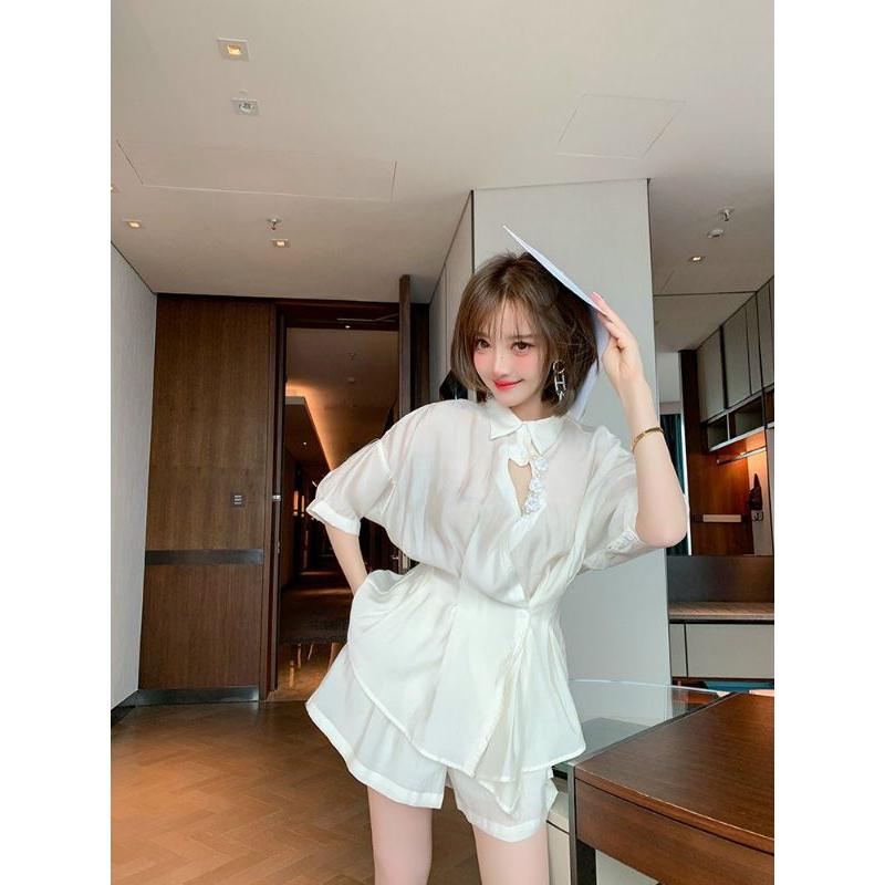BỘ SHORT CỔ KHOÉT KẾT HOA