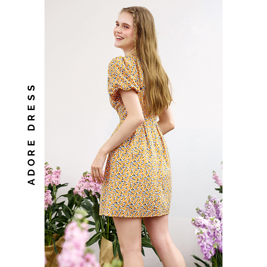 Đầm mini dress thô in họa tiết hoa nhí vàng nền be 3ASDR1143 ADORE DRESS