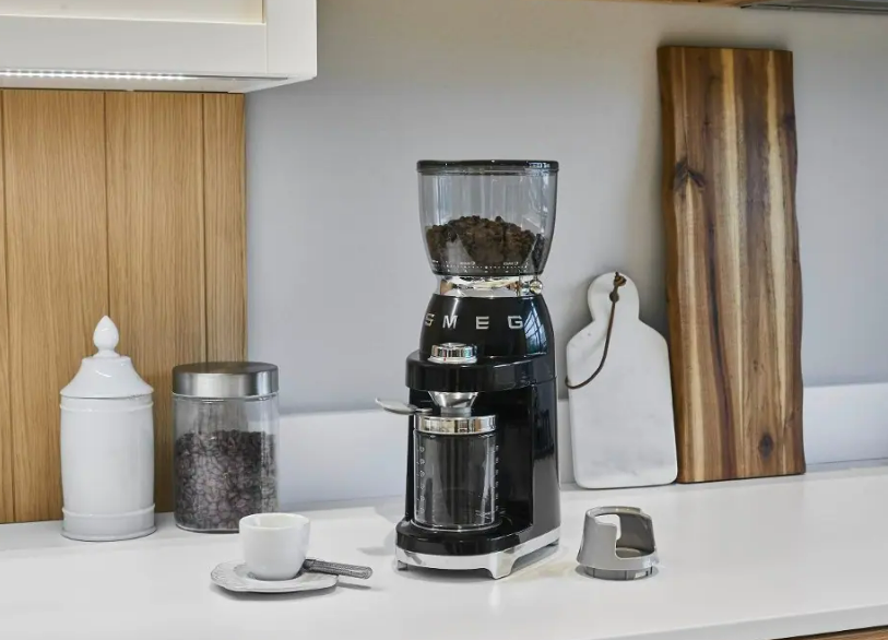 Máy xay hạt cà phê SMEG CGF11BLEU màu Đen Hàng chính hãng