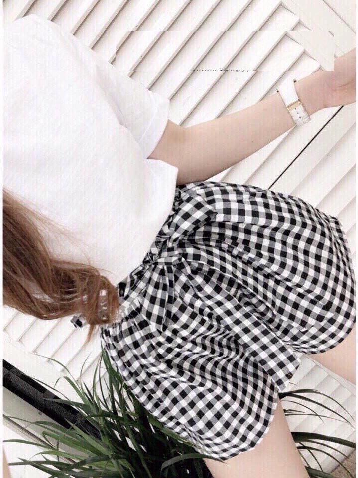 Quần short kẻ ĐEN TRẮNG buộc nơ