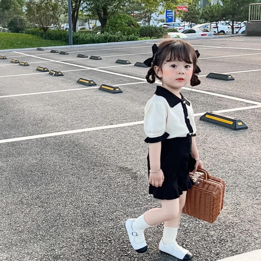Vali mây cho bé đi du lịch
