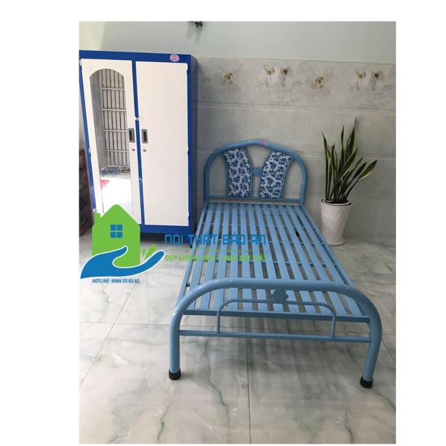 Giường sắt 1mx2m màu xanh