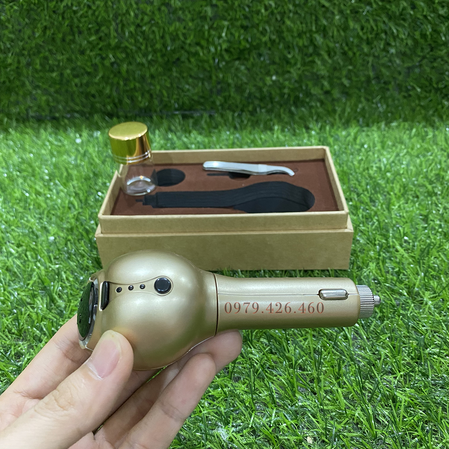 Tẩu xông trầm hương cao cấp trên xe ô tô có 3 mức điều chỉnh nhiệt lên đến 190 độ
