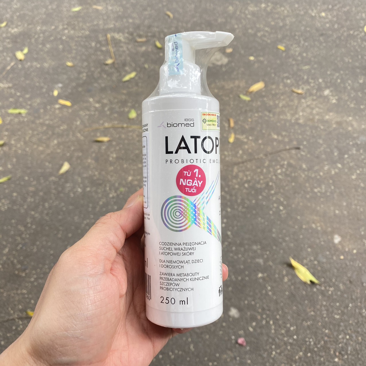 Nhũ tương dưỡng ẩm, dịu ngứa da dị ứng toàn thân Latopic Body Emulsion 250ml