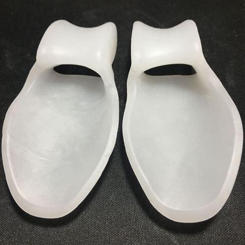 Dụng cụ chỉnh hình và bảo vệ ngón chân tặng 2 sticker 2D Jibbitz trang trí giầy dép