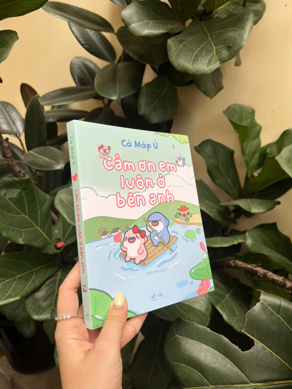 Sách - Cảm ơn em luôn ở bên anh (Nhã Nam HCM)