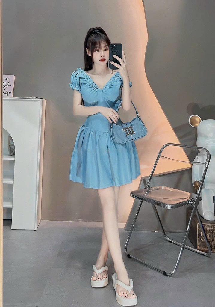 Đầm xòe cổ v tay nhún