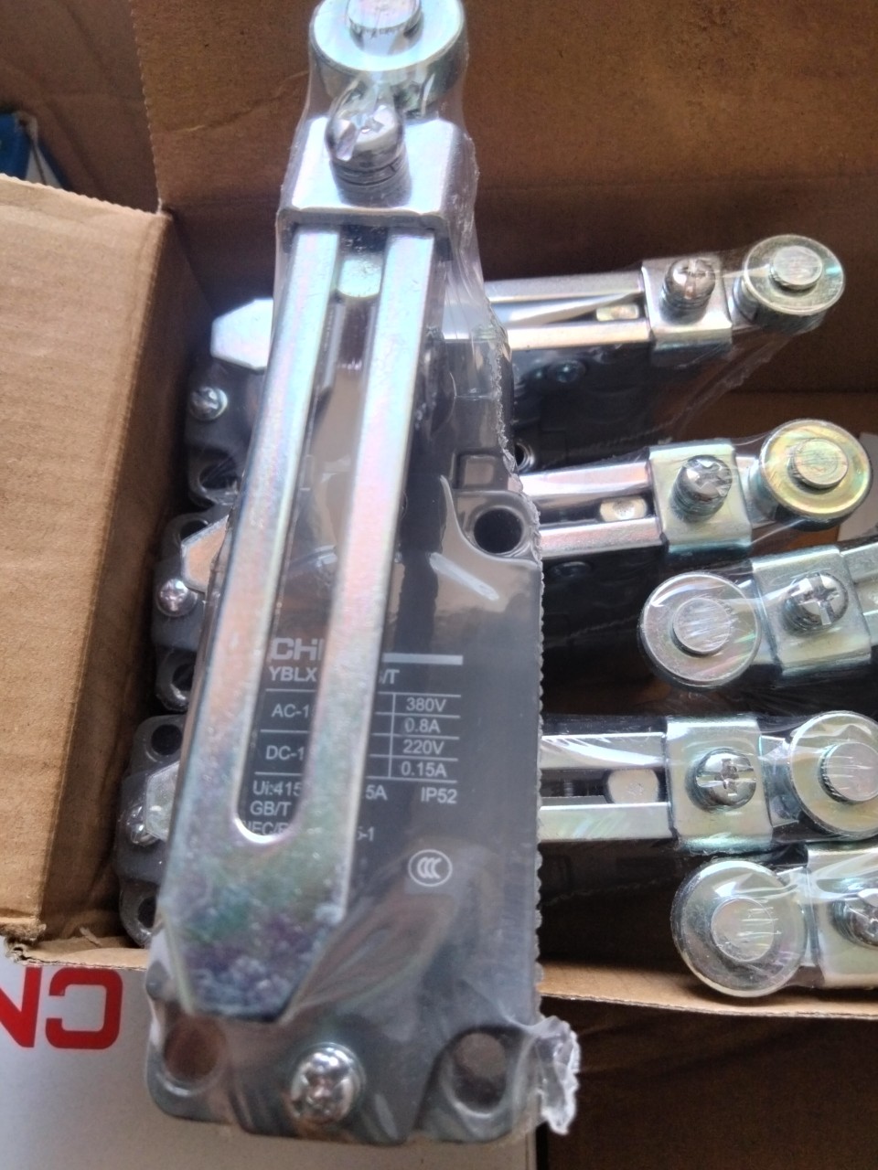 Công tắc hành trình YBLX-K3/20S/T Chint