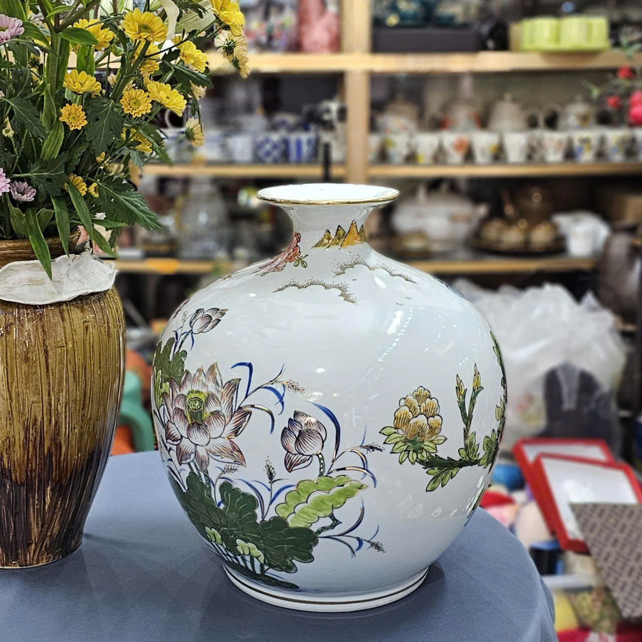 Bình hút tài lộc H35 vẽ vàng 24k gốm sứ Bát Tràng cao cấp