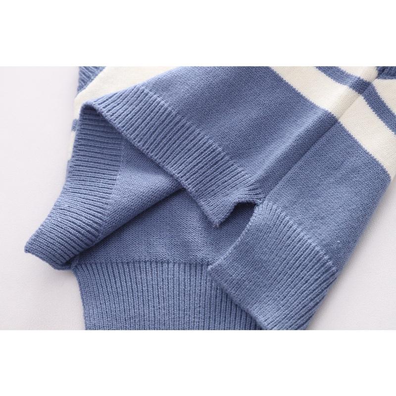 Set 3 chi tiết bé trai gồm gile len + sơ mi kẻ dài tay + quần jean dài