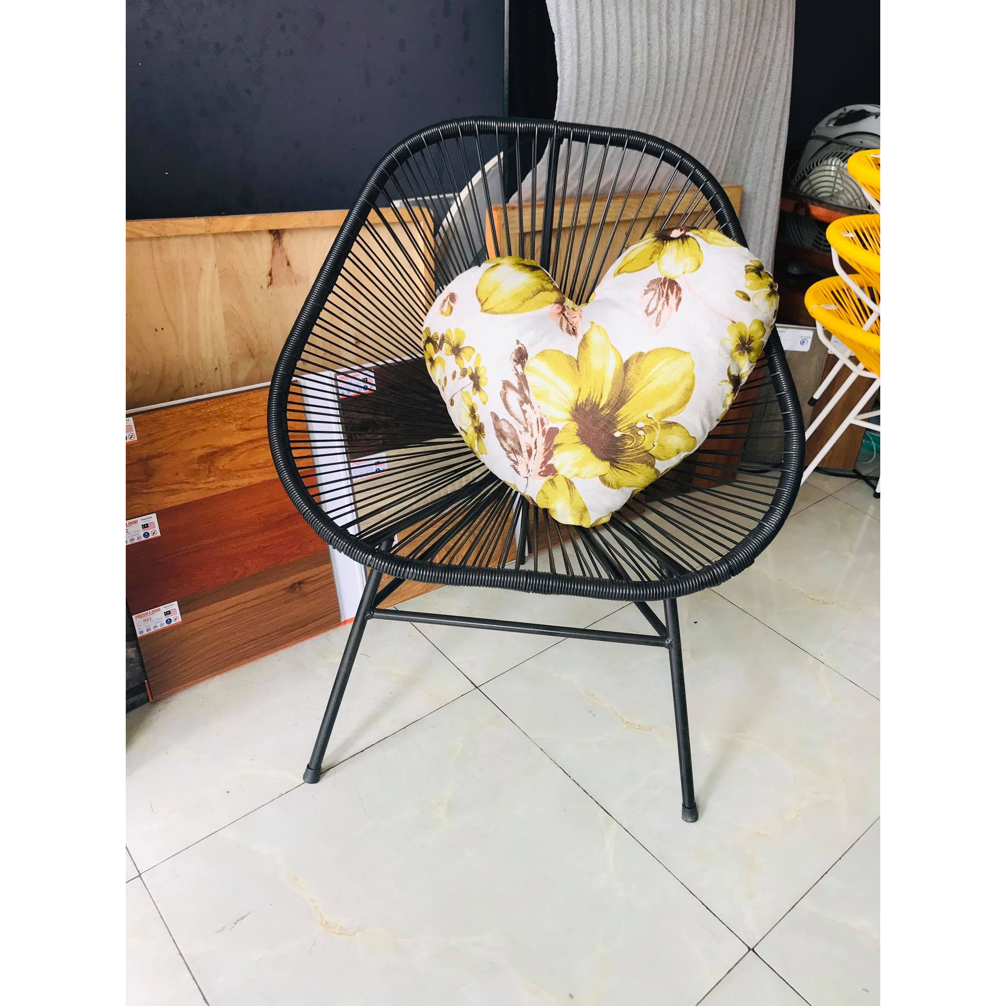 GHẾ THƯ GIÃN ACAPULCO màu Đen