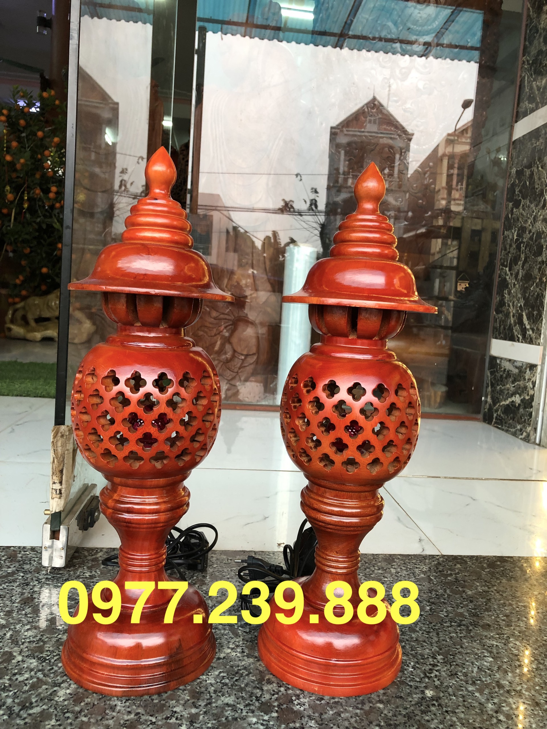 Đèn thờ gỗ mít 35cm 1 cặp
