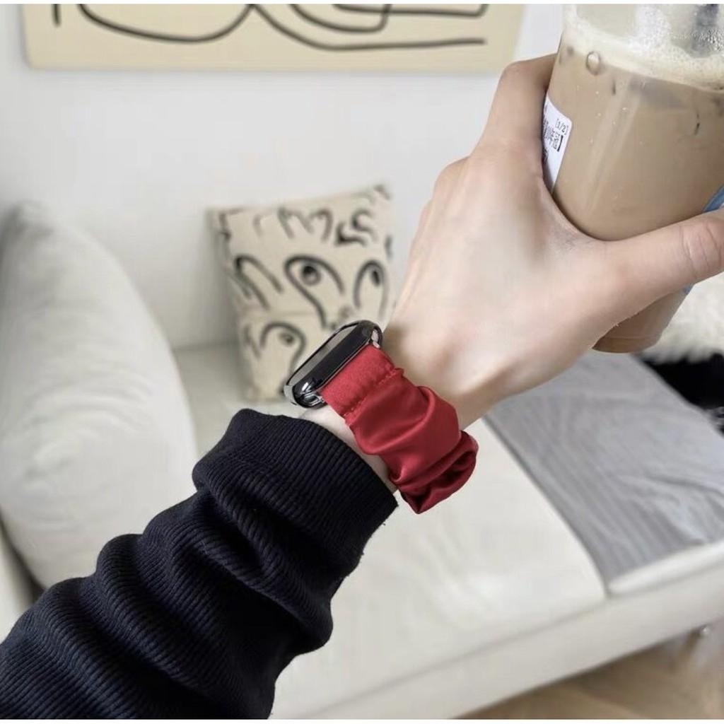 Combo dây đồng hồ apple watch và scrunchies dây cột tóc, buộc tóc vải satin lụa đỏ cao cấp