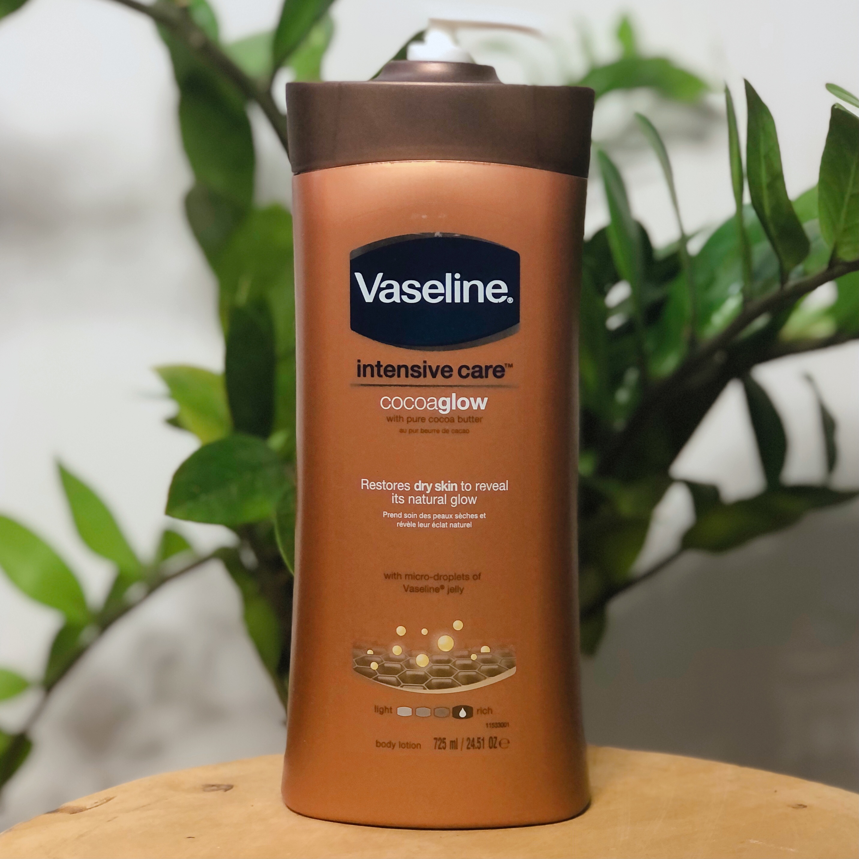 Sữa Dưỡng Thể Vaseline Total Moisture Cocoa Radiant 725ml