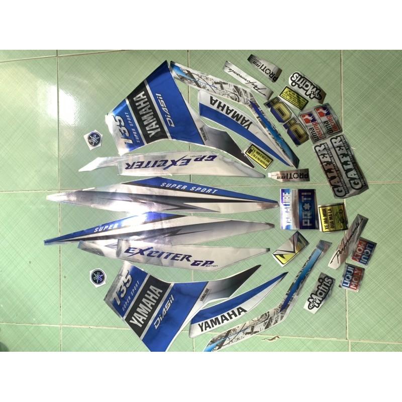 Tem exciter 135 yamaha bạc xanh crom