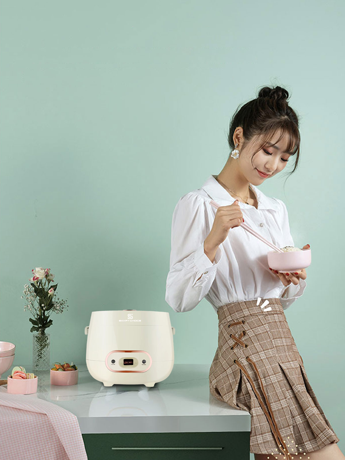 Nồi Cơm Điện Mini 1.2L SMARTCHOICE SCG-RC3001 Lòng Nồi Phủ Ceramic Chống Dính Cao Cấp, Nồi Cơm Điện Cơ Có Quay Xách Dùng Cho 1-3 Người Ăn, Nấu Chín Nhanh, Giữ Ấm Lâu - Hàng Chính Hãng