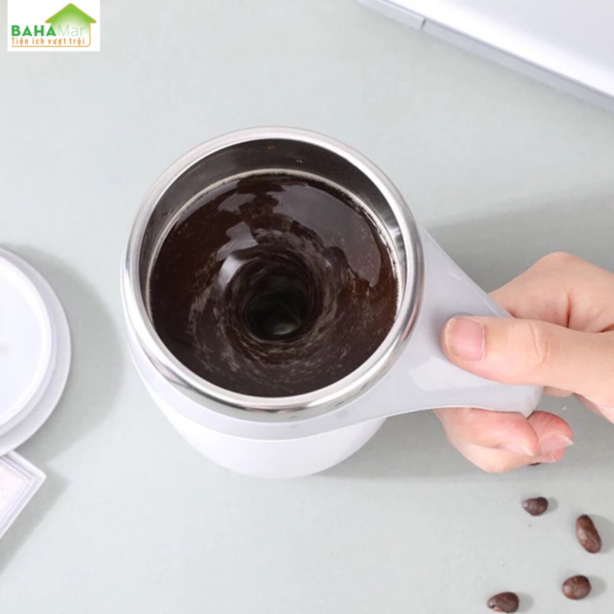 CỐC TỰ KHUẤY XOAY TỪ TÍNH BẰNG THÉP KHÔNG GỈ CHỊU NHIỆT TỐT "BAHAMAR" Sử dụng công nghệ đen thông minh Pha trộn đồ uống nhanh chóng mà không cần lắc hoặc khuấy
