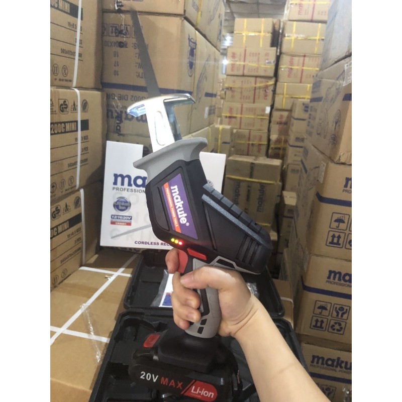 Máy cưa kiếm dùng pin 20V MAKUTE CRS001 - Hàng chính hãng