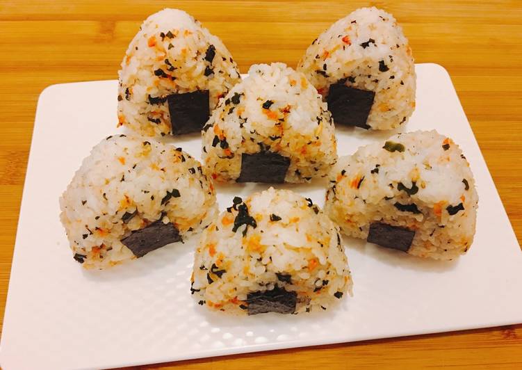 Khuôn Cơm Nắm, Sushi Tam Giác - Nội Địa Nhật Bản