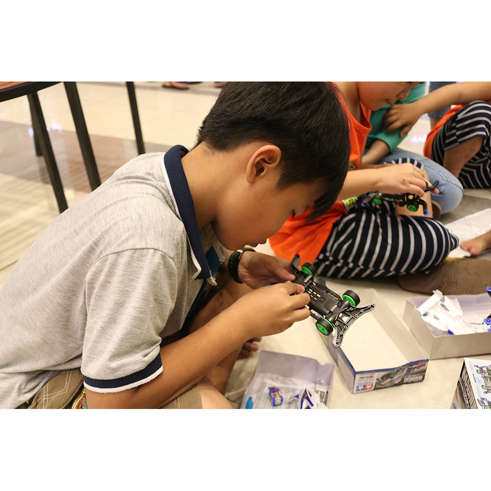 Xe đua mô hình Avante Nero Pro - Tamiya 4WD