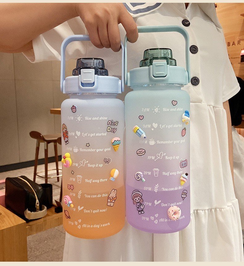 Bình Nước 2 Lít Có Vạch Kẻ Chia ML Cho Mỗi Ngày Kèm Ống Hút Tiện Lợi tặng sticker cute