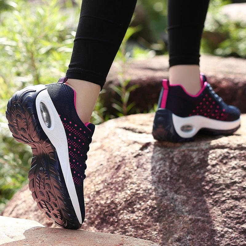 2020 Fashion women outdoor soft running sneakers casual sport shoes