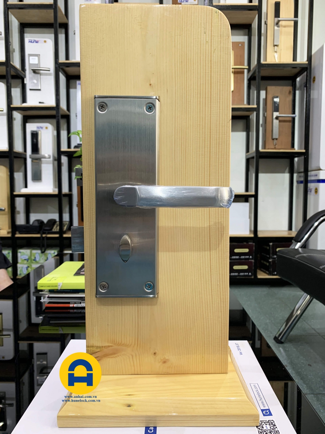 KHOÁ THẺ CẢM ỨNG HUNE 930S-3-DMF1