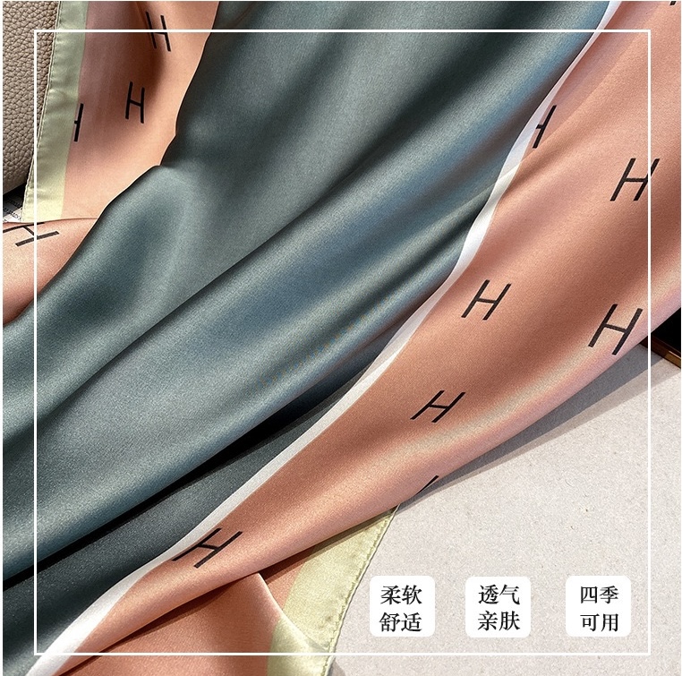 KHĂN CHOÀNG LỤA DÁNG DÀI CỰC SANG PHONG CÁCH TÂY ÂU SANG XỊN MỊN MÃ 07