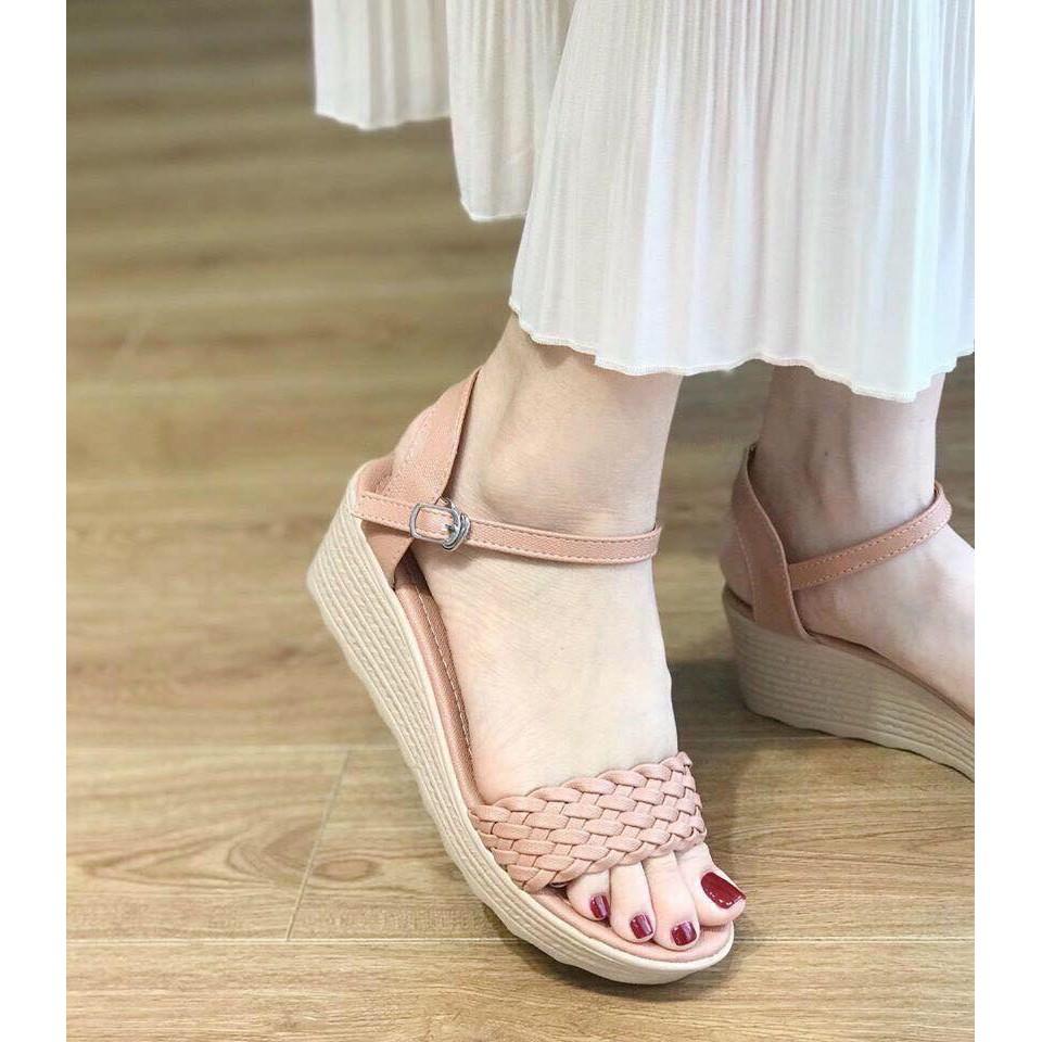 Sandal đế xuồng nữ xinh xắn