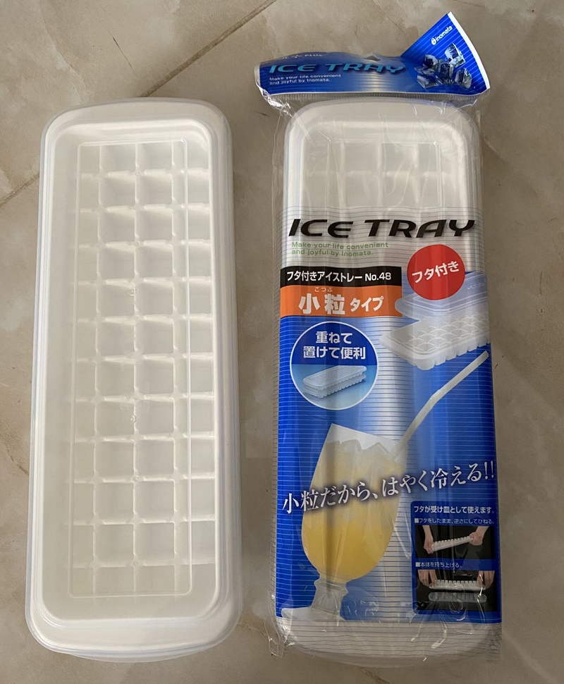 Khay đá có nắp đậy Inomata 48 viên - Hàng Nội Địa Nhật Bản