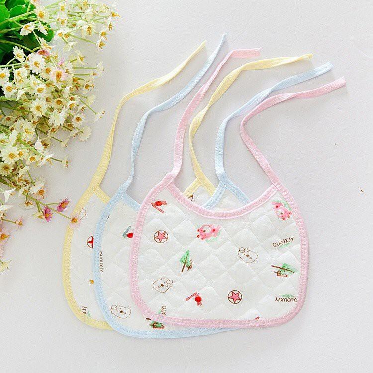 Yếm xô buộc dây cho bé sơ sinh