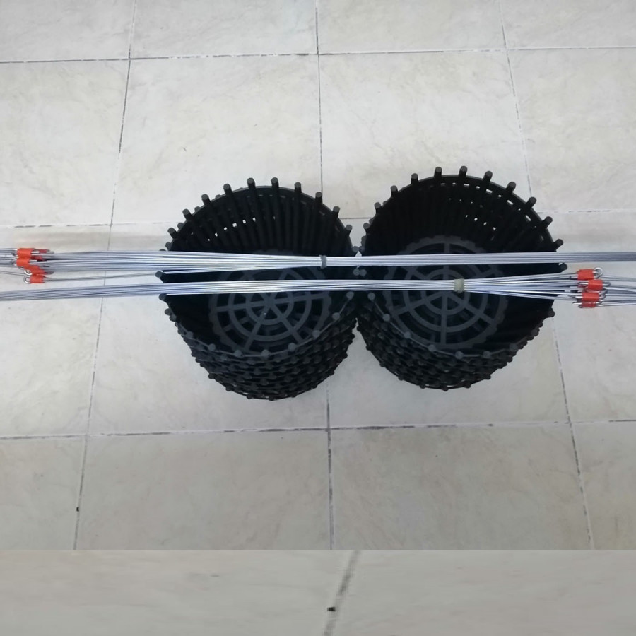 20 CHẬU NHỰA GIẢ GỖ FI 20 -NSX Bình Thuận Plastic!- VÀ 20 MÓC INOX 80CM TREO CHẬU SIÊU BỀN!!!