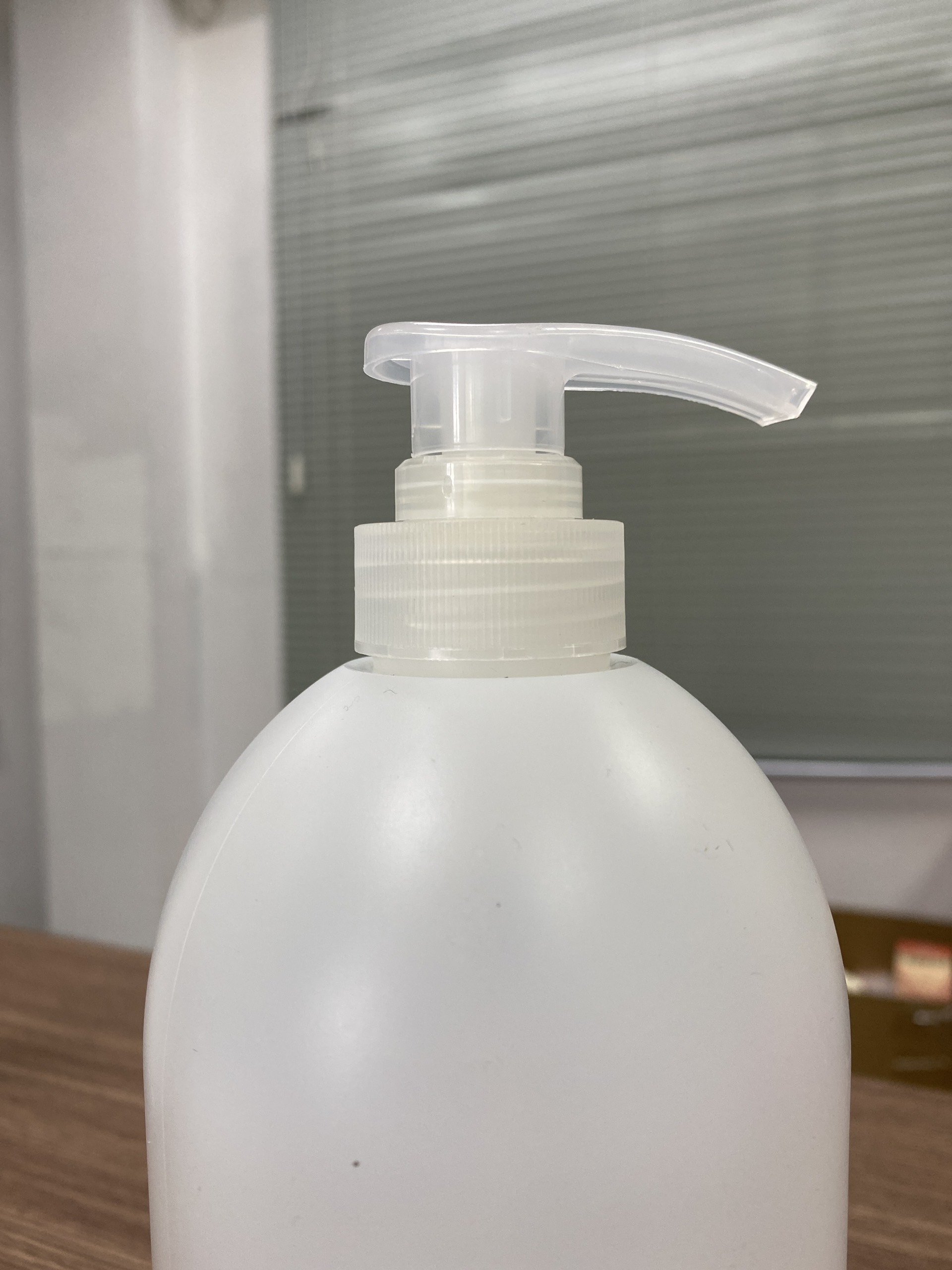 Chai nhựa HDPE 1000ml (hàng loại 1) có vòi nhấn