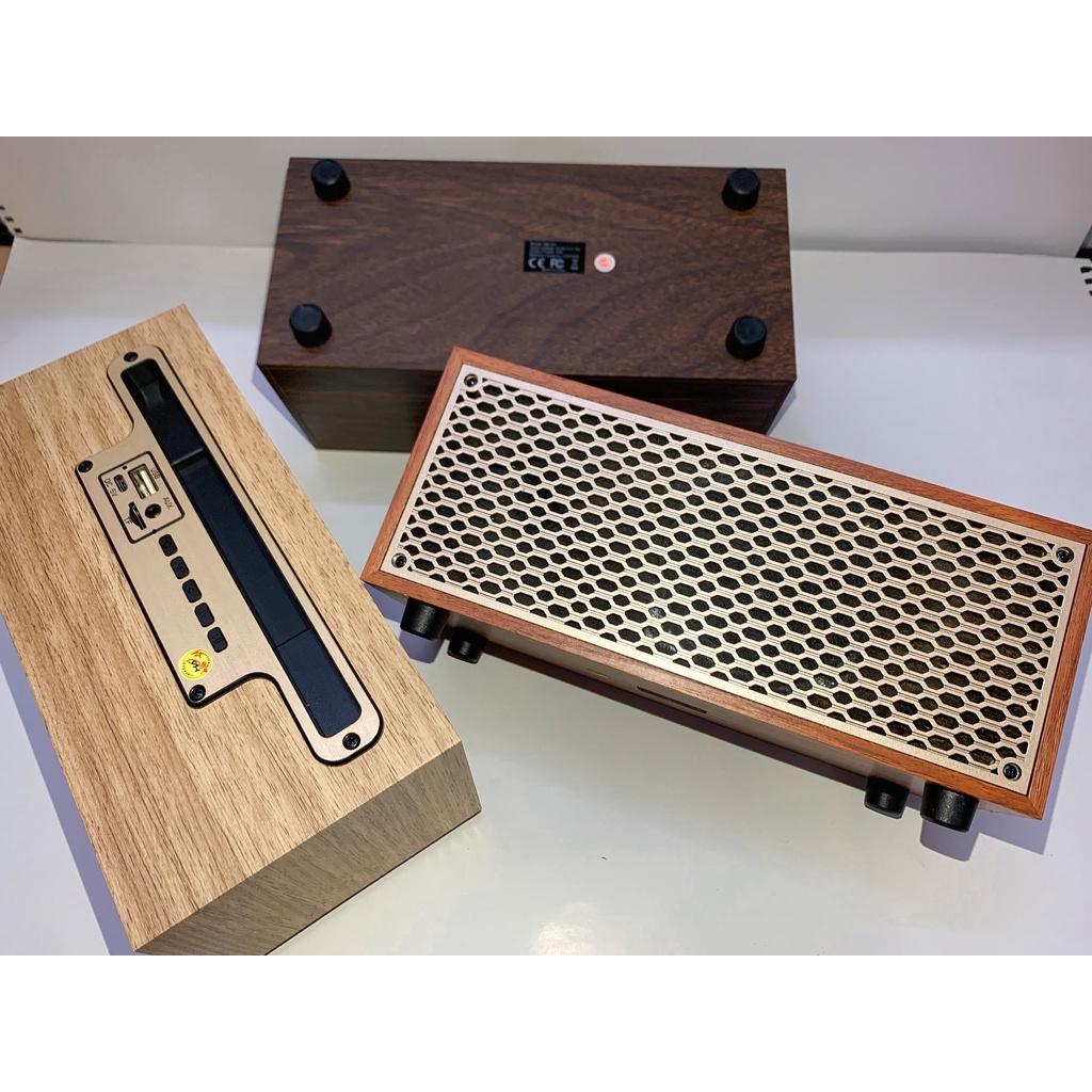 Loa bluetood XM5 thùng gỗ , thiết kế sang trọng , có giá để điện thoại , âm thanh cực hay ,
