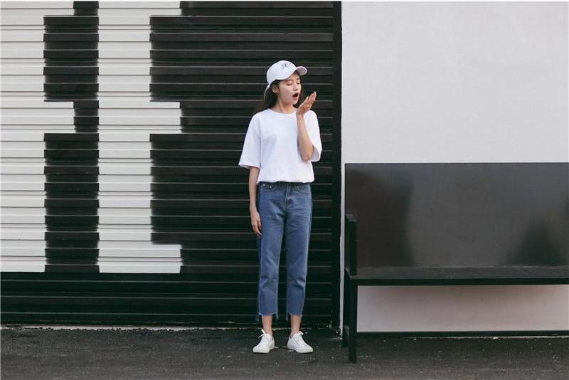 Áo thun nữ cổ trònform rộng tay lỡ chất vải 100%cotton