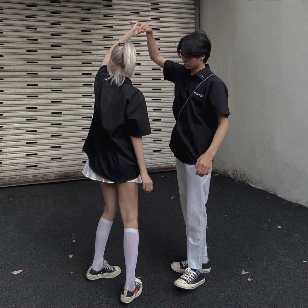Áo sơ mi tay ngắn nam nữ unisex màu đen thêu chữ SADBOIZ
