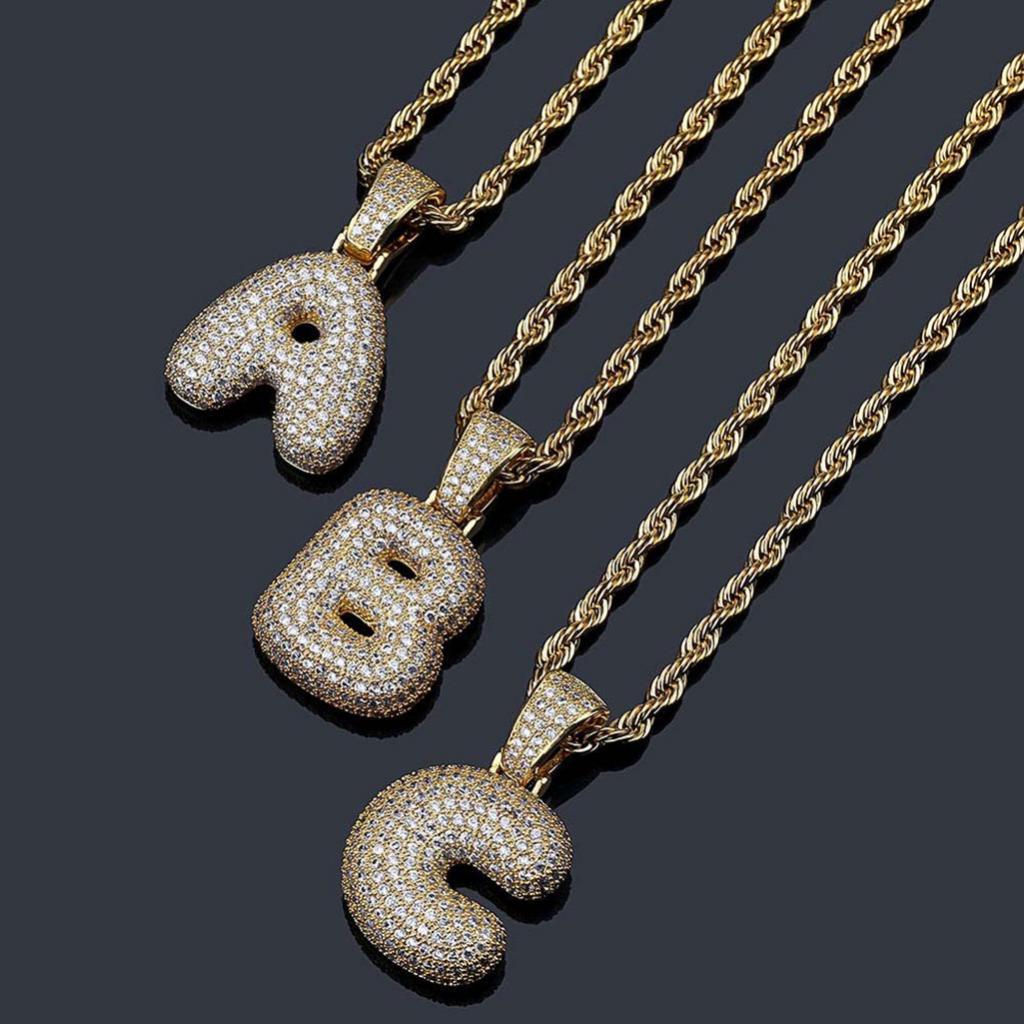 18K 26-letter "V" Pendant With Mini Zircon Stone Necklace