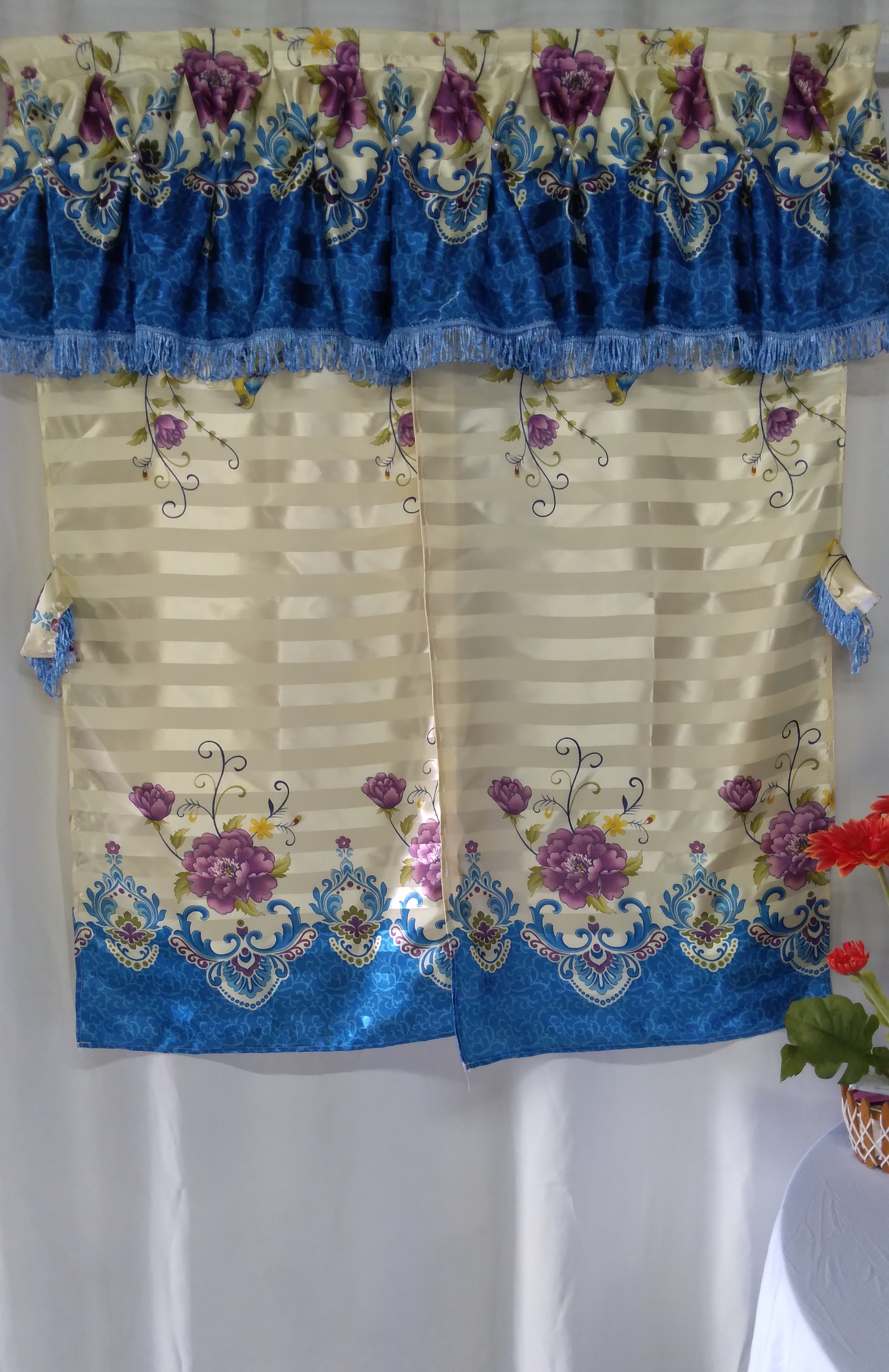 Rèm Cửa Sổ Thanh Ngọc Vải Phi Bóng Màu Xanh Dương Ngang 1m x cao 1,2m